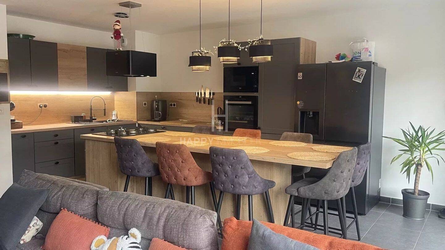 Maison à vendre, 85m², MOURIES