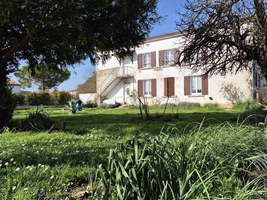 Immeuble à vendre 265 000 € 208 m² Saint-Sulpice-de-Royan 17200