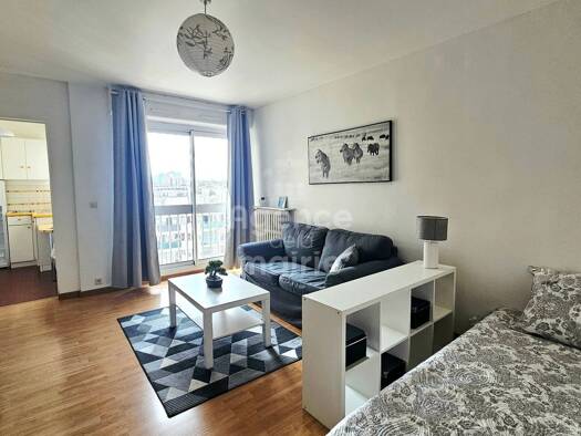 Appartement à vendre 255 000 € 1 pièce 31 m² Étage 8/9 Centre-Mairie Asnières-sur-Seine 92600