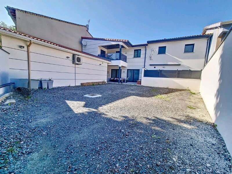 Maison à vendre, 197m², SURY LE COMTAL