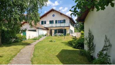 Maison à louer 2 950 € 6 pièces 4 chambres 167 m² 540 m² de terrain Farges 01550