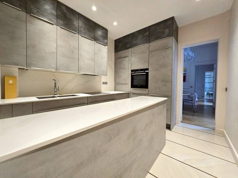 Maison à louer, 195m², PARIS 16E