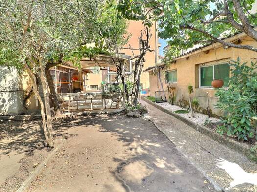 Maison à vendre 430 000 € 6 pièces 4 chambres 122 m² 436 m² de terrain La Croix Rouge Marseille 13ème arrondissement 13013