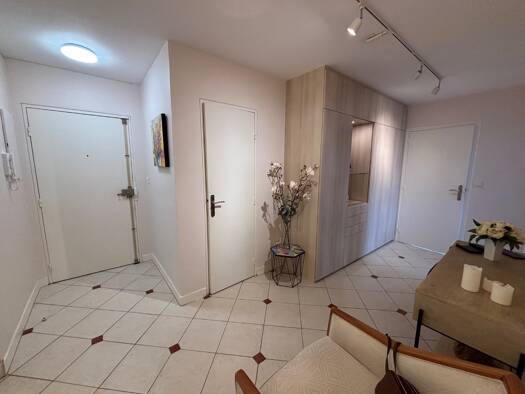 Appartement à louer 1 900 € 3 pièces 2 chambres 70 m² Étage 4/4 Victor Hugo-Belvédère Saint-Germain-en-Laye 78100