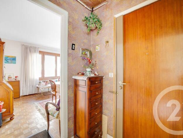 Appartement à vendre 283 000 € 2 pièces 1 chambre 45,1 m² RDC/2 Centre Administratif-Mairie Montrouge 92120
