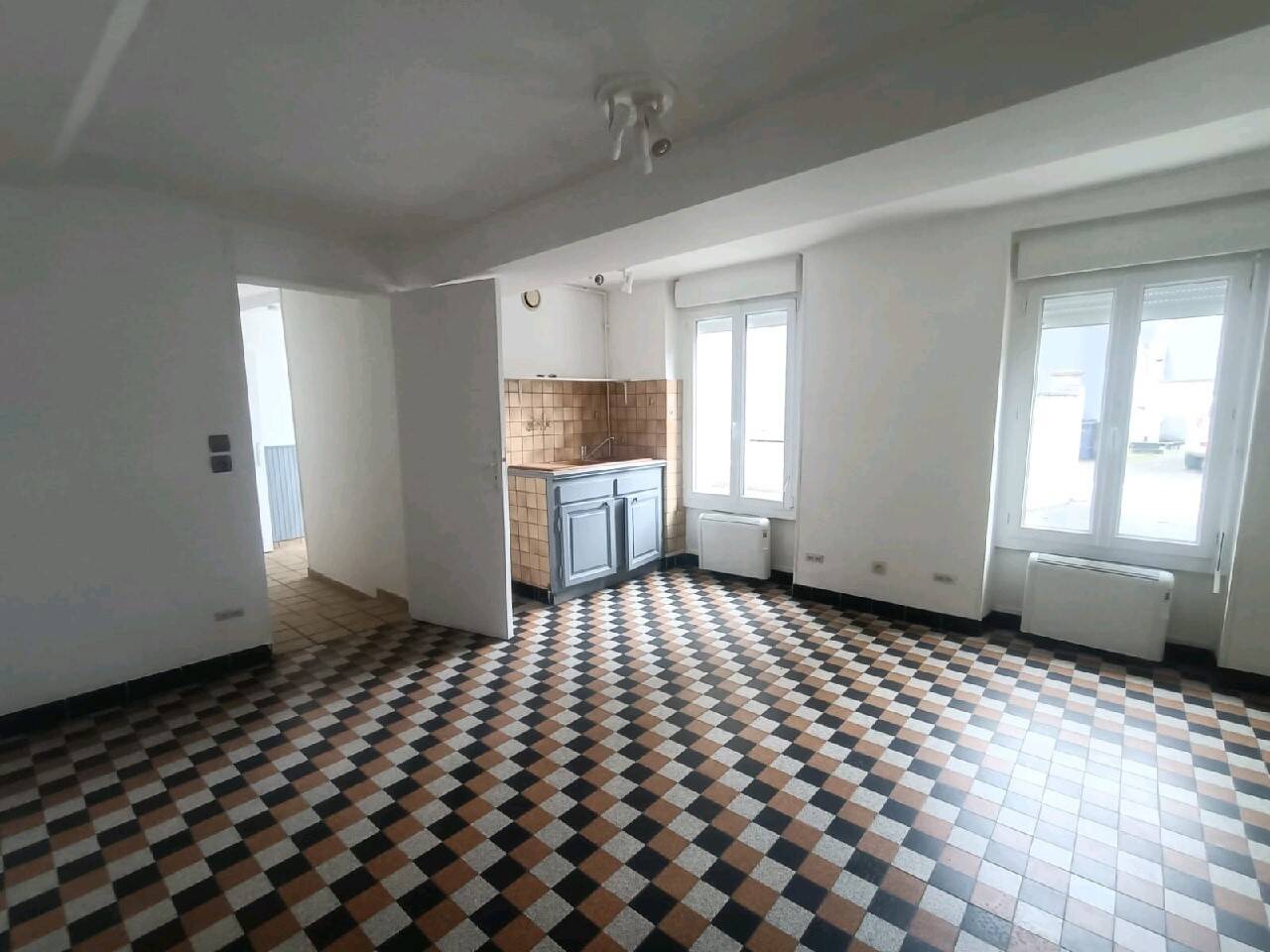 Maison à louer, 35m², PORT EN BESSIN HUPPAIN