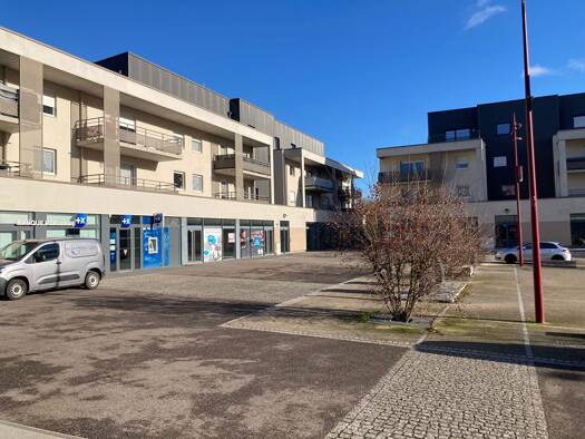 Local commercial à louer 1 240 € 140 m² de surface de vente Chaligny 54230
