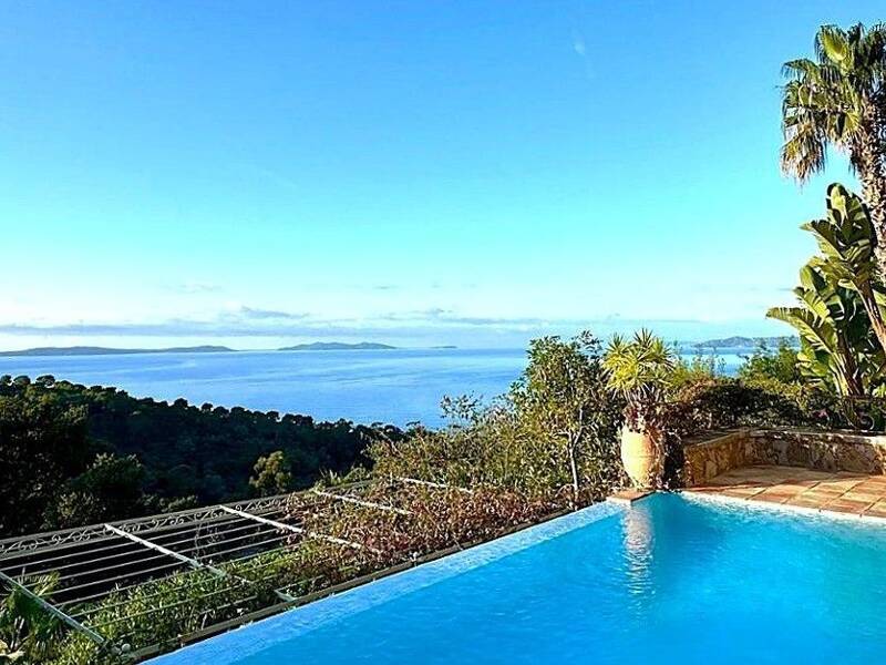 Maison à vendre, 252m², RAYOL CANADEL SUR MER