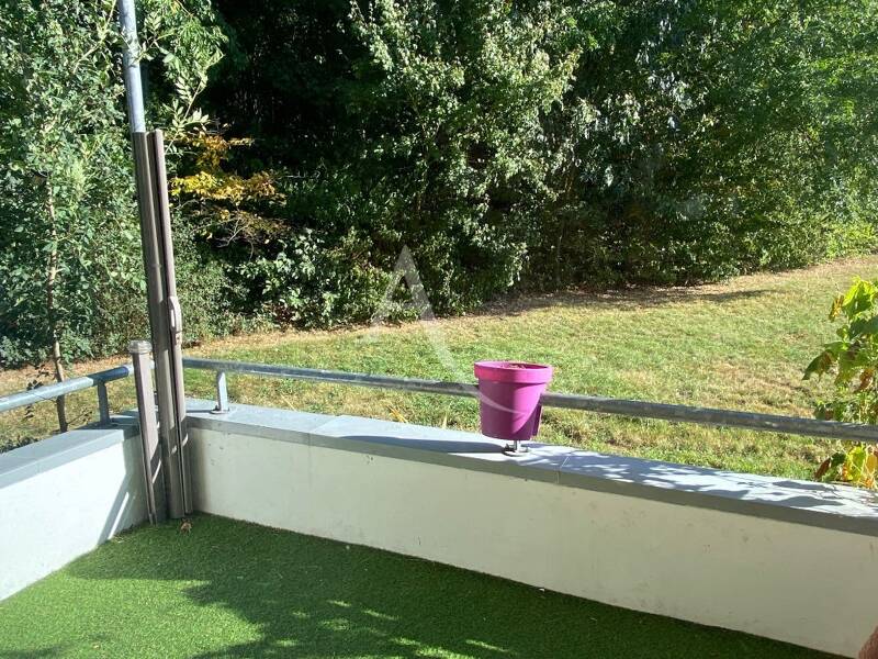 Maison à louer, 69m², PELLOUAILLES LES VIGNES