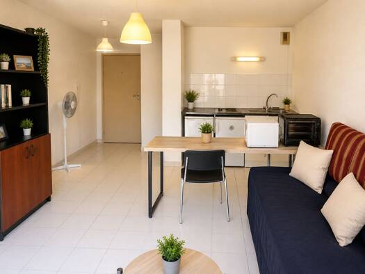 Studio à vendre 79 000 € 1 pièce 25,6 m² RDC/7 Les Chutes Lavies Marseille 4ème arrondissement 13004