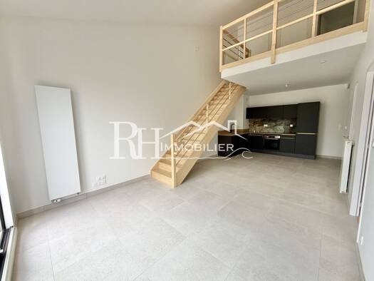 Duplex à vendre 344 700 € 3 pièces 2 chambres 69,8 m² Étage 1/1 Saint-Gilles-Croix-de-Vie 85800