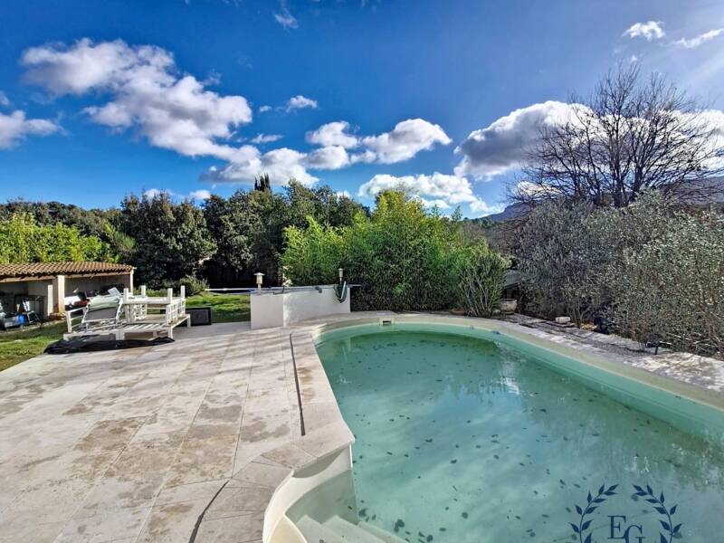 Maison à vendre, 113m², NANS LES PINS