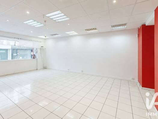 Local commercial à vendre 120 000 € 50 m² de surface de vente Centre Melun 77000