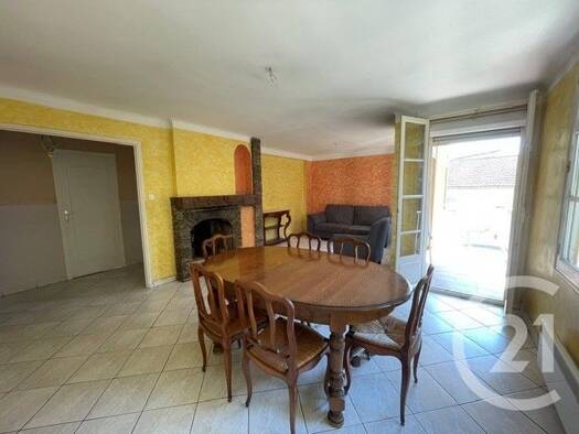 Appartement à vendre 186 000 € 5 pièces 3 chambres 77,5 m² 1er étage La Seyne-sur-Mer 83500