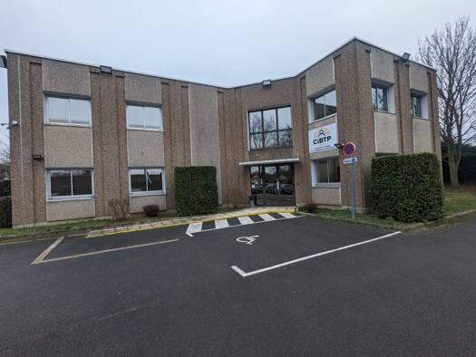 Espace bureau à louer 4 360 € 350 m² de bureaux Evreux 27000