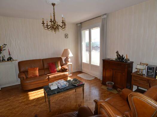 Appartement à vendre 210 000 € 3 pièces 1 chambre 69 m² 3ème étage L'Ecorchade Chamalières 63400