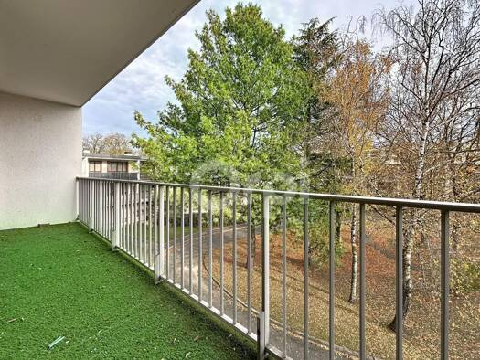 Appartement à vendre 230 000 € 3 pièces 2 chambres 79,7 m² Étage 2/2 Les Lycées-La Forêt-Le Château Chantilly 60500