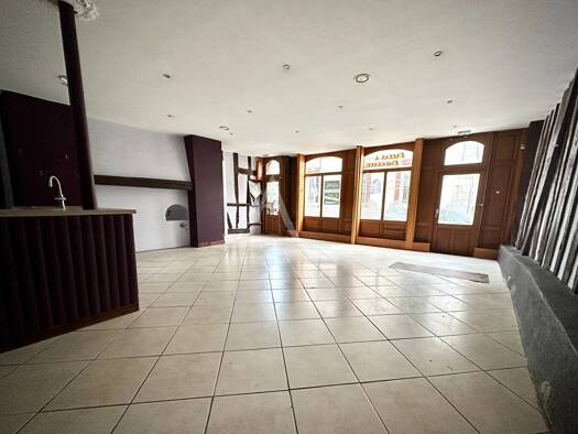 Local commercial à louer 1 550 € 150 m² de surface de vente Courville-sur-Eure 28190