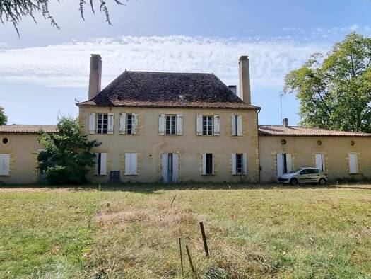 Maison à vendre 491 000 € 20 pièces 12 chambres 700 m² Aérodrome Bergerac 24100