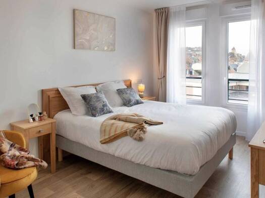 Appartement à louer 800 € 1 pièce 33 m² disponible dès maintenant Moderne Le Tréport 76460