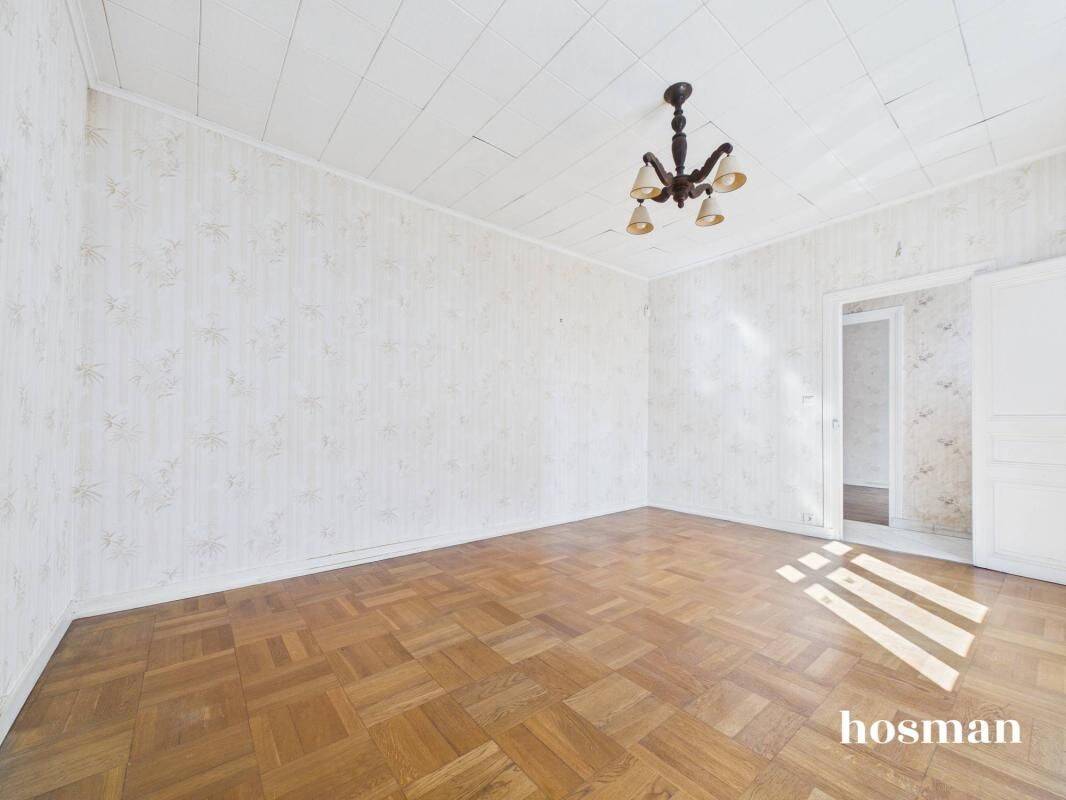 Charmante maison à rafraichir avec superbe jardin et garage - Qu — 6