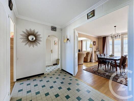 Appartement à vendre 144 900 € 3 pièces 2 chambres 66 m² Étage 4/4 Vénissieux 69200
