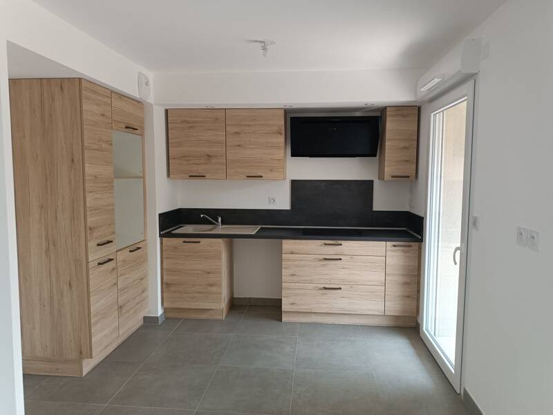 Maison à louer, 79m², SAINT MARTIN DE CRAU