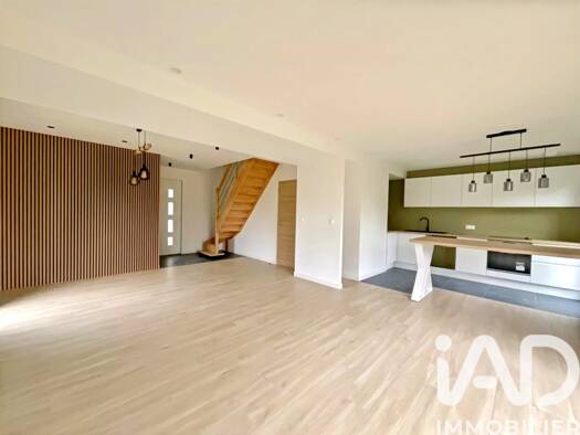 Maison à vendre 240 000 € 4 pièces 3 chambres 85 m² 422 m² de terrain Roost-Bernicourt Roost-Warendin 59286