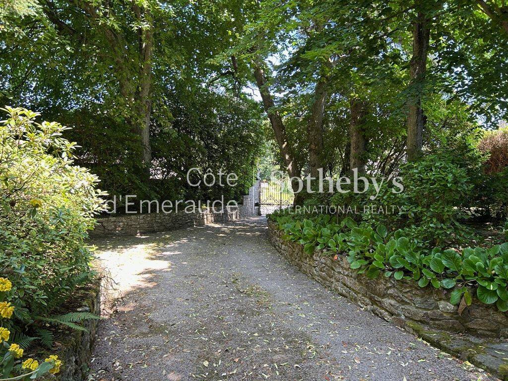 Maison à vendre, 560m², SAINT BRIAC SUR MER
