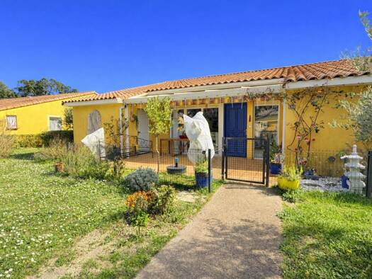 Maison à vendre 255 000 € 3 pièces 2 chambres 81 m² 30 m² de terrain Est Rochefort-du-Gard 30650