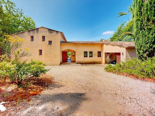 Maison à vendre 559 000 € 6 pièces 5 chambres 209 m² 4 800 m² de terrain La Bastide des Jourdans 84240