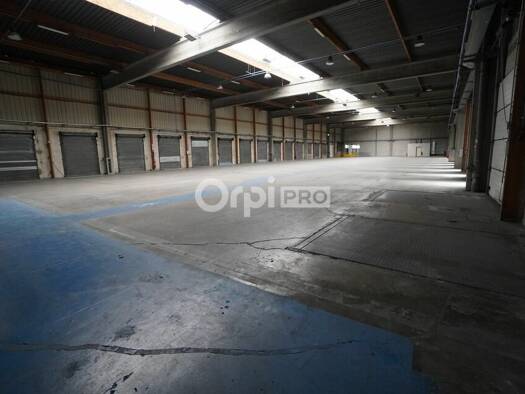 Local d'activités à vendre 6 000 000 € 4 412 m² d'espace de stockage divisible Dijon 21000
