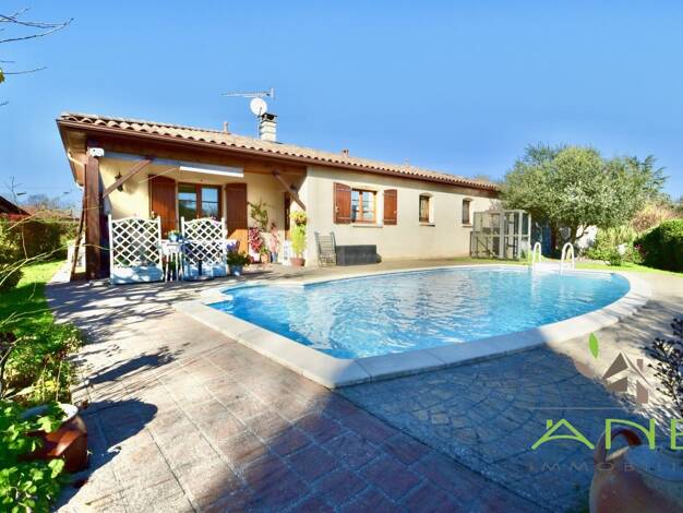 Maison de plain-pied à vendre 273 000 € 6 pièces 4 chambres 120 m² 1 729 m² de terrain Touvre 16600