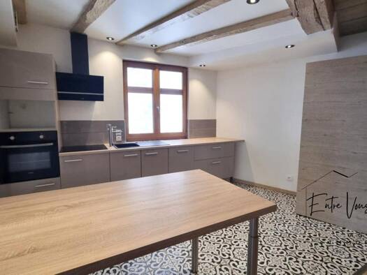 Duplex à vendre 159 000 € 4 pièces 2 chambres 93,5 m² Étage 2/2 Bazas 33430