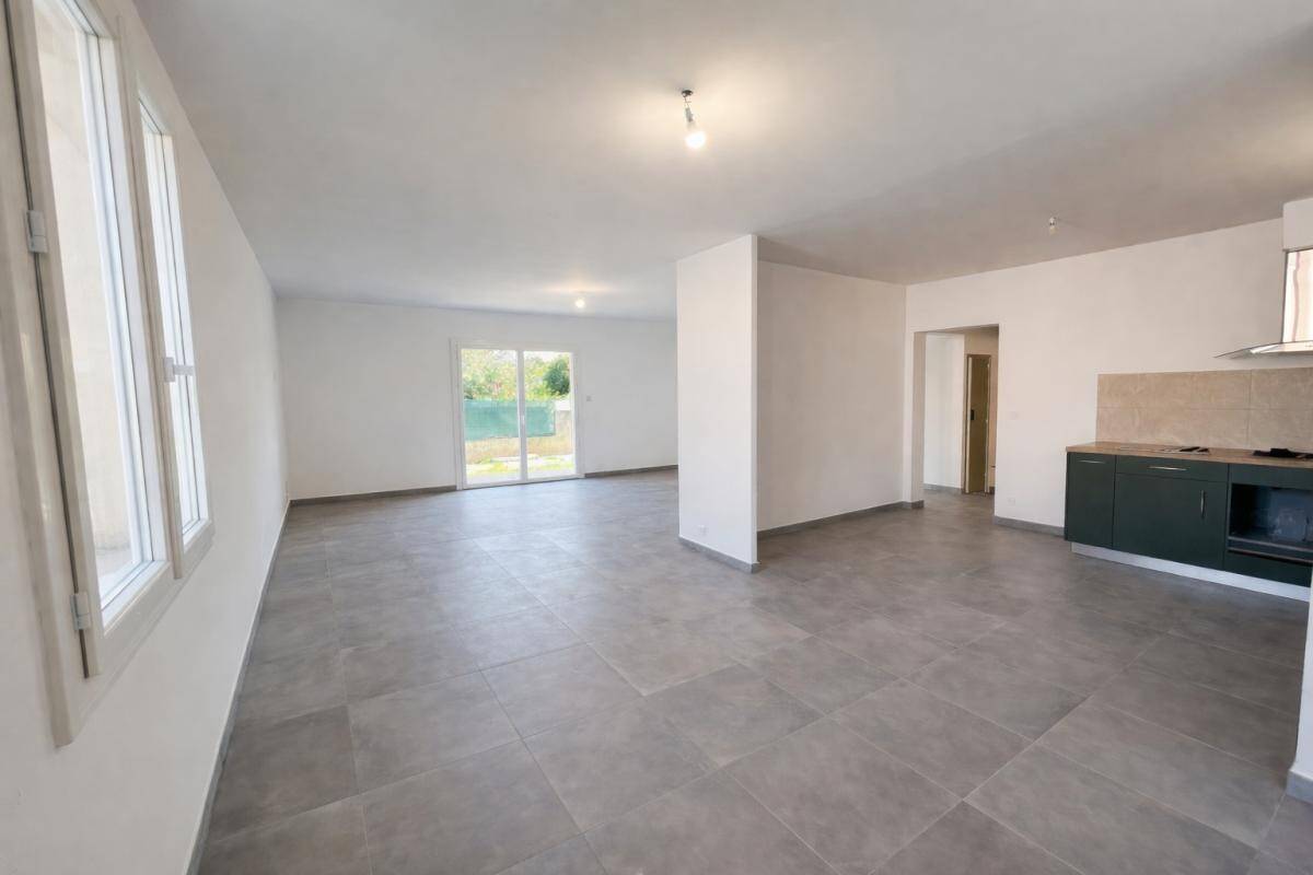 Maison à vendre, 113m², SAINT MITRE LES REMPARTS