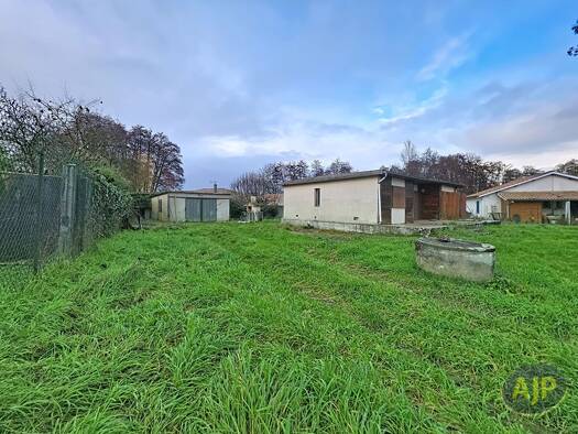 Terrain à vendre 184 500 € 1 268 m² de terrain Izon 33450