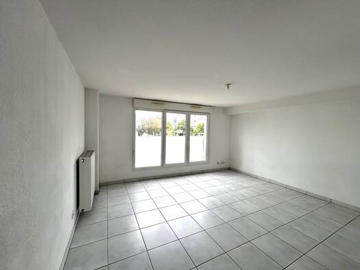 Appartement à vendre 98 000 € 1 pièce 34 m² Étage 1/2 Les Izards Toulouse 31200