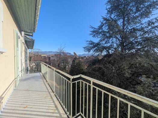 Appartement à louer 1 325 € 4 pièces 3 chambres 98,4 m² Étage 3/4 Centre Nord Rumilly 74150