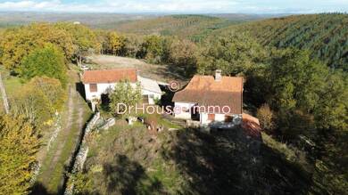 Maison à vendre 210 000 € 4 pièces 2 chambres 90 m² 33 000 m² de terrain Saint Cirq Lapopie 46330