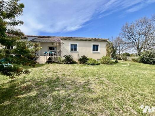 Maison de plain-pied à vendre 279 000 € 4 pièces 3 chambres 1 143 m² de terrain Pont-Saint-Esprit 30130