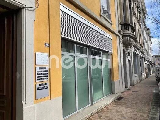 Local commercial à vendre 250 000 € 123 m² de surface de vente centre Ville-La Chartonnière-La Barre Villefranche-sur-Saône 69400