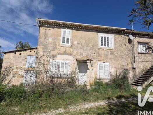 Appartement à vendre 224 000 € 4 pièces 3 chambres 163 m² RDC Redessan 30129