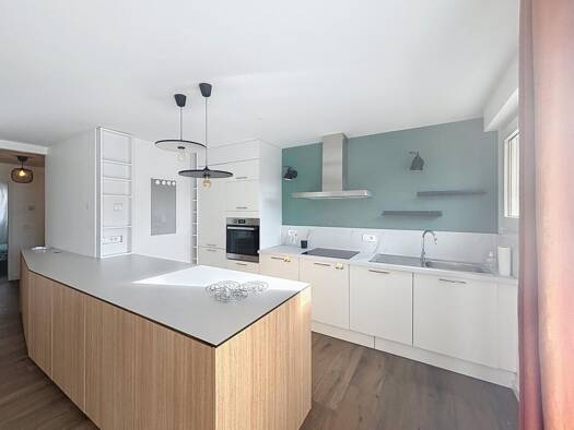 Appartement à louer 1 550 € 3 pièces 2 chambres 66 m² Centre Annemasse 74100