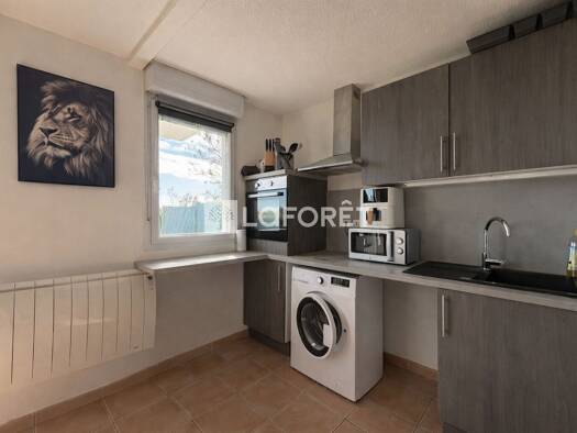 Appartement à louer 720 € 2 pièces 1 chambre 47 m² RDC/4 Saint-Laurent-sur-Saône 01750