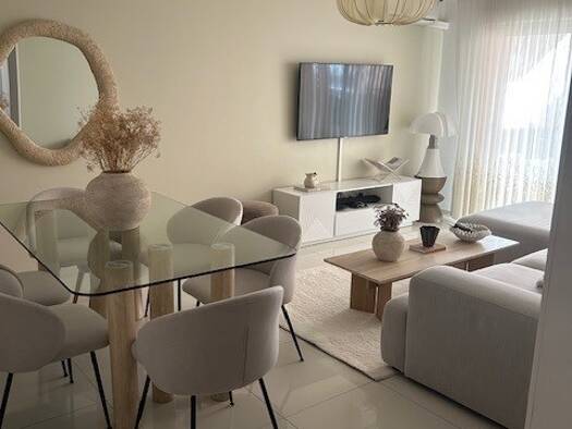 Appartement à vendre 259 500 € 3 pièces 2 chambres 62 m² Étage 1/4 Vallauris 06220