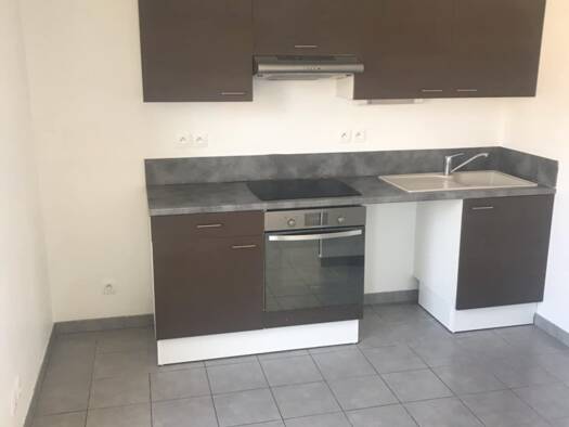 Appartement à louer 825 € 3 pièces 2 chambres 79 m² 2ème étage Amiens 80000