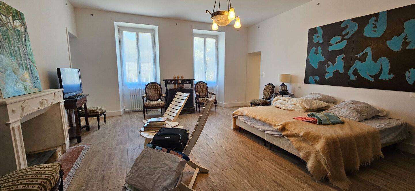 Maison à vendre, 380m², SAINT DIZANT DU GUA