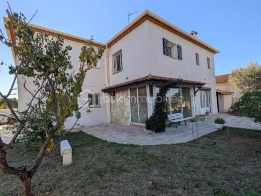 Maison à vendre 789 000 € 8 pièces 5 chambres 210 m² Est Mauguio 34280