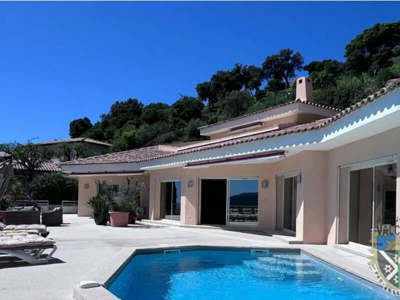 Maison à vendre, 320m², LA LONDE LES MAURES