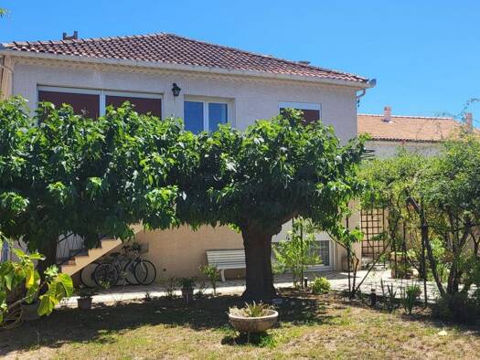Villa à vendre 420 000 € 8 pièces 6 chambres 189,25 m² 866 m² de terrain Uchaud 30620
